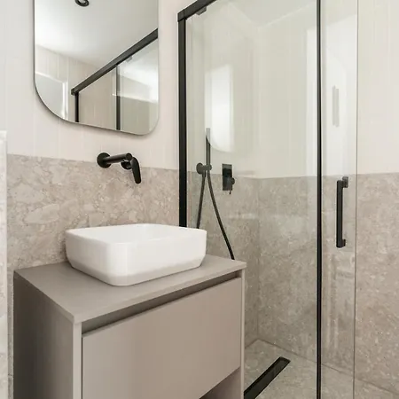 Sereners - Charming Serviced - Saint Germain Apartamento *