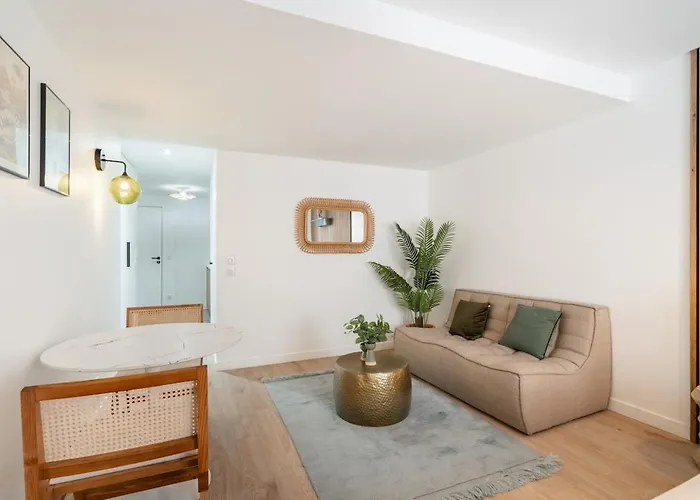 Апартаменты Sereners - Le Bon Marche Париж