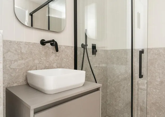 Sereners - Le Bon Marche Апартаменты *